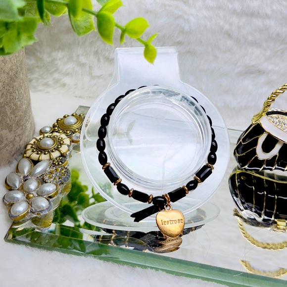 Lestrose Black and Gold Beaded Bracelet - Picture 4 of 5